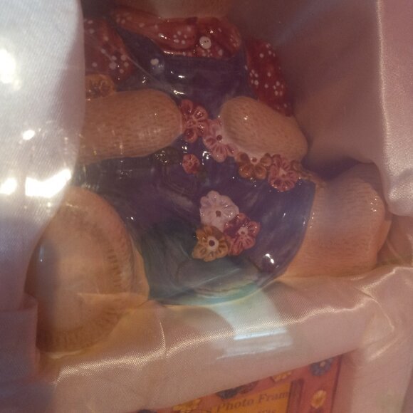 Blossom Bear Teddy Bear Girl Ceramic Coin Piggy Bank & Picture Frame Set - Picture 3 of 15